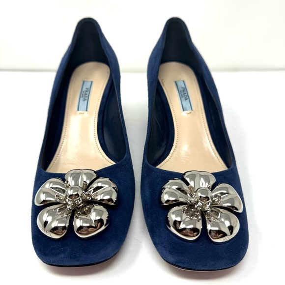 PRADA blue suede block heels, silver tone floral accents, made in Italy, size 39 - Picture 3 of 13